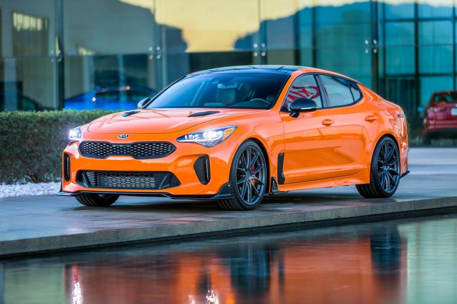  Kia Stinger GT Federation (CK) 2017 года  (фото 1 из 10)